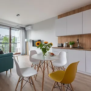 moduo-serviced-apartments.warsawhotelspoland.com/