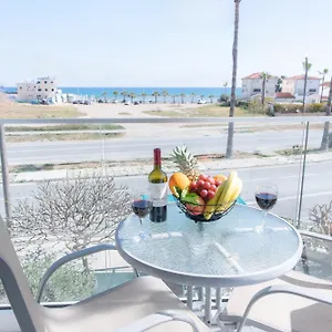 themis-apartments.larnacahotels.org/