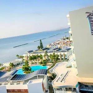 Radisson 5*, Larnaca Cypr