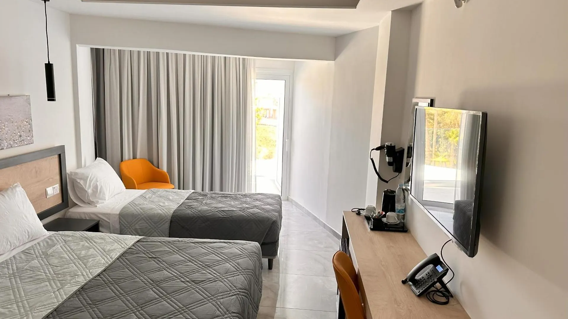Papouis Protaras Hotel