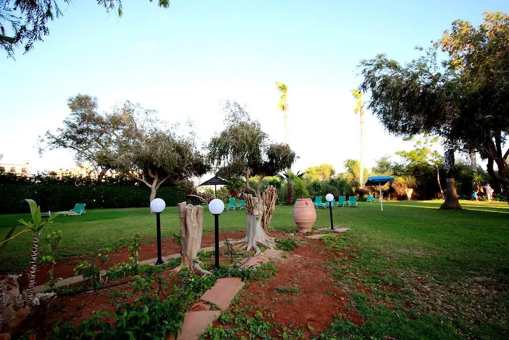 Papouis Protaras Hotel 3*,